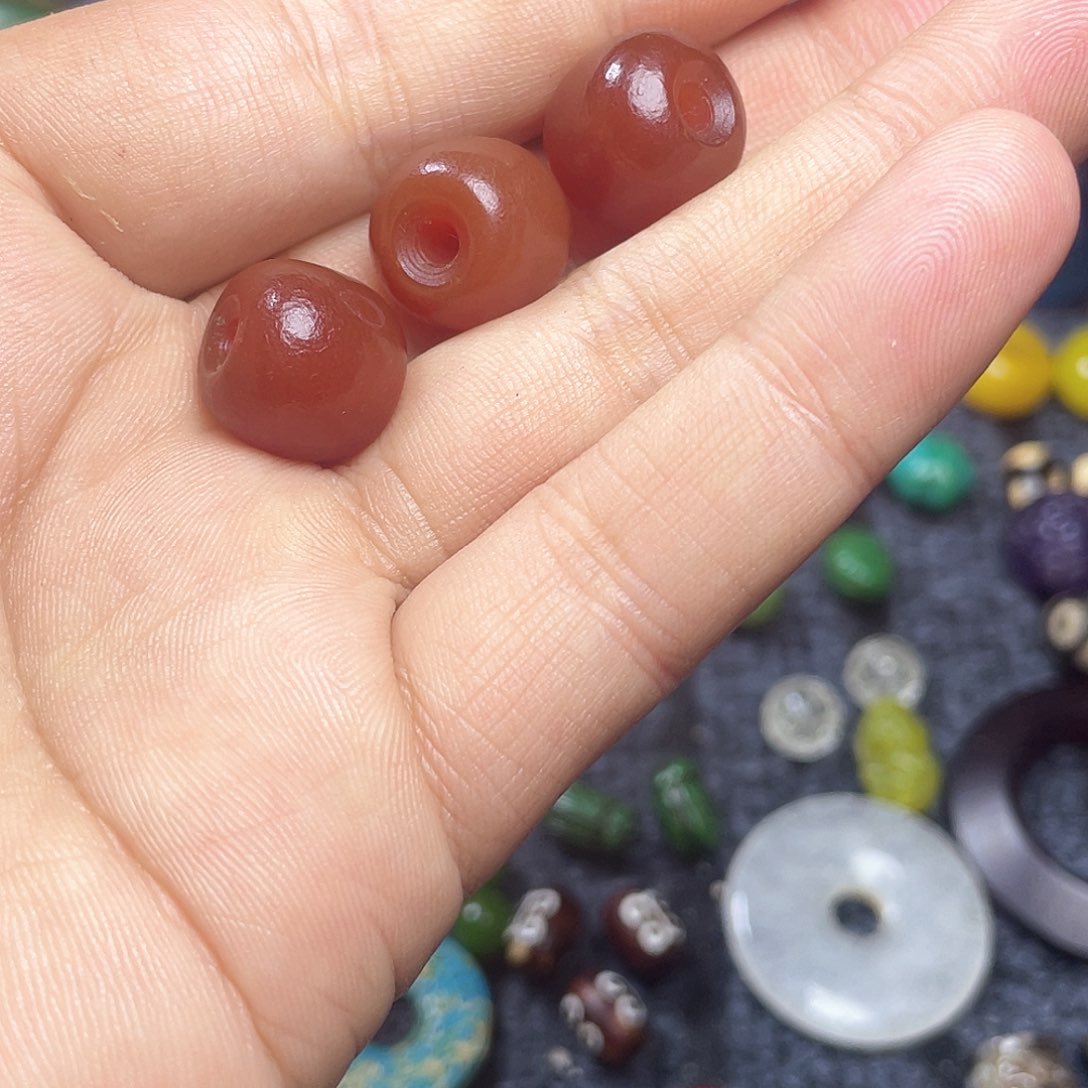 玛瑙/玉髓颈饰合金在*上