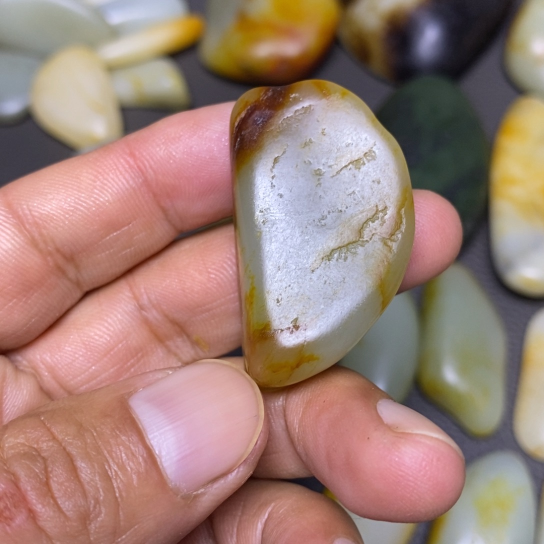 和田玉未镶嵌挂件