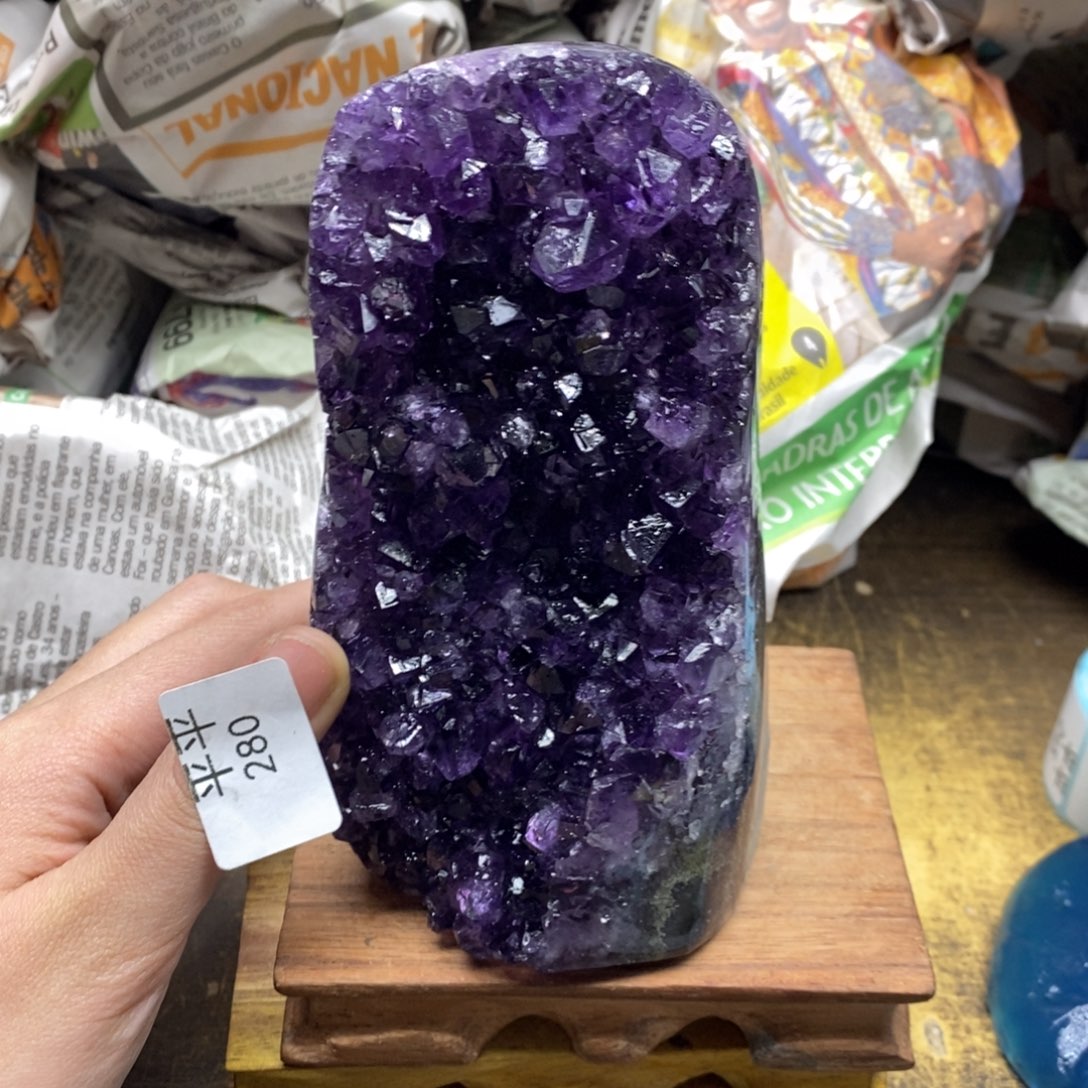 紫晶乌拉圭未镶嵌