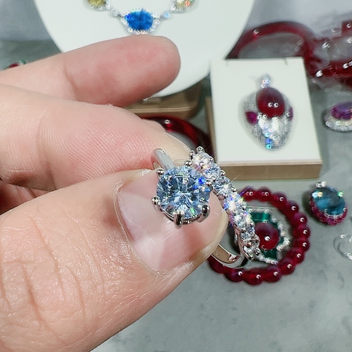 红宝石颈饰未镶嵌