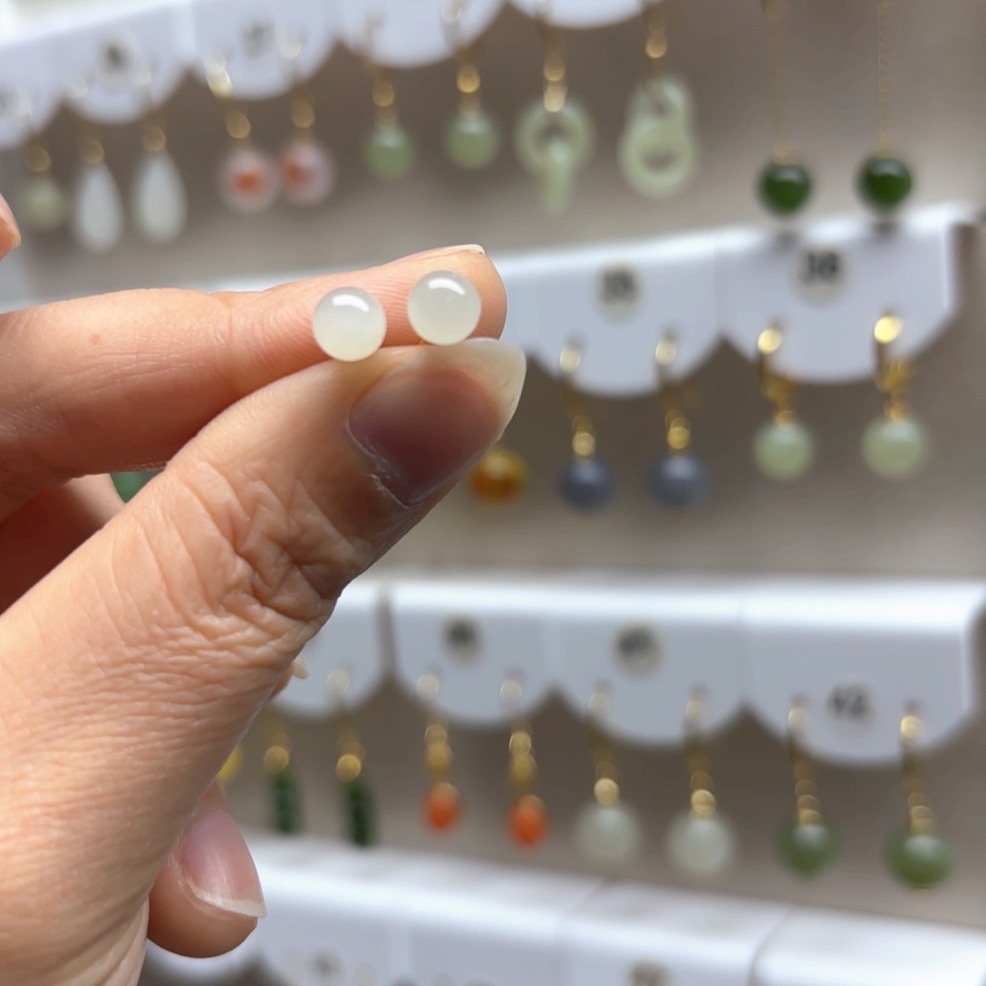 和田玉耳饰18K金镶嵌