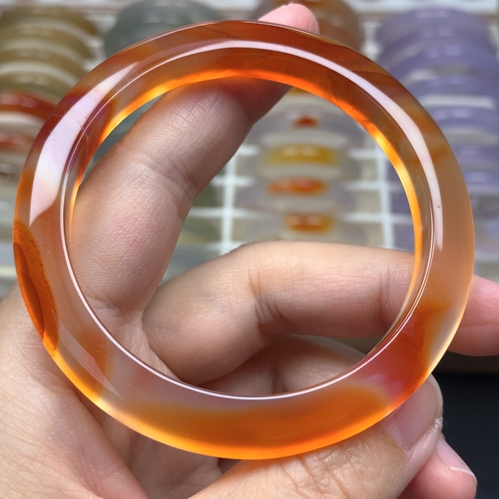 玛瑙/玉髓手镯未镶嵌