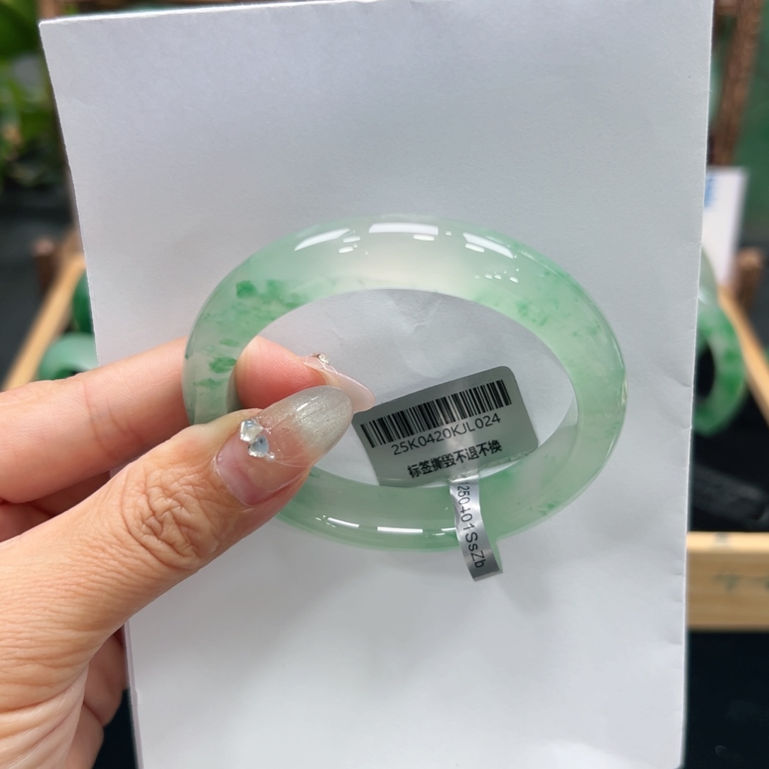 用***6石英质玉手镯未镶嵌➕佳佳56