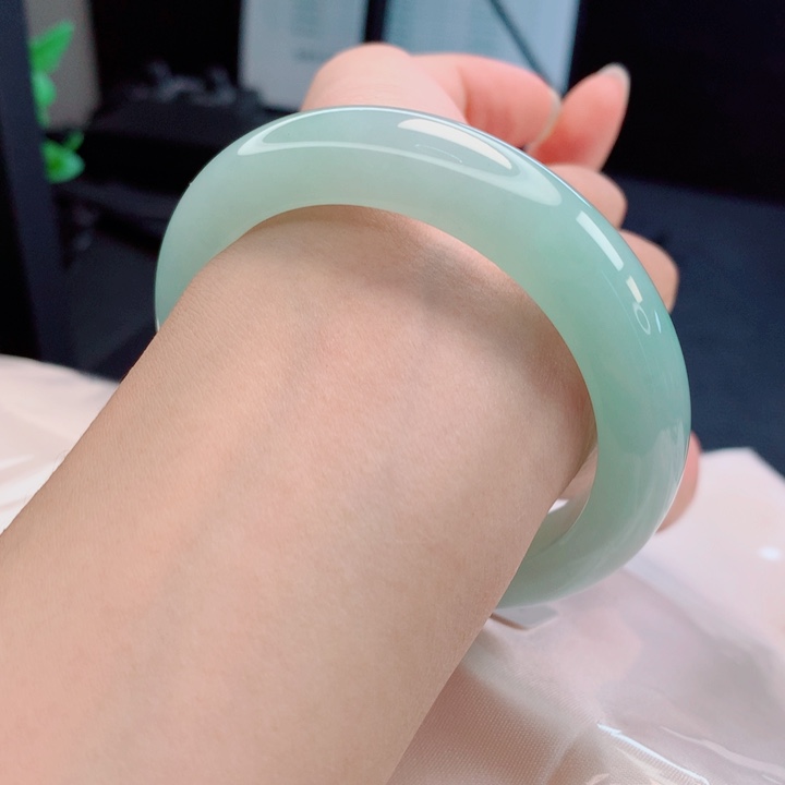 未镶嵌手镯翡翠55圈