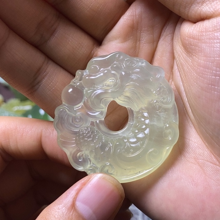 岫玉岫玉颈饰未镶嵌