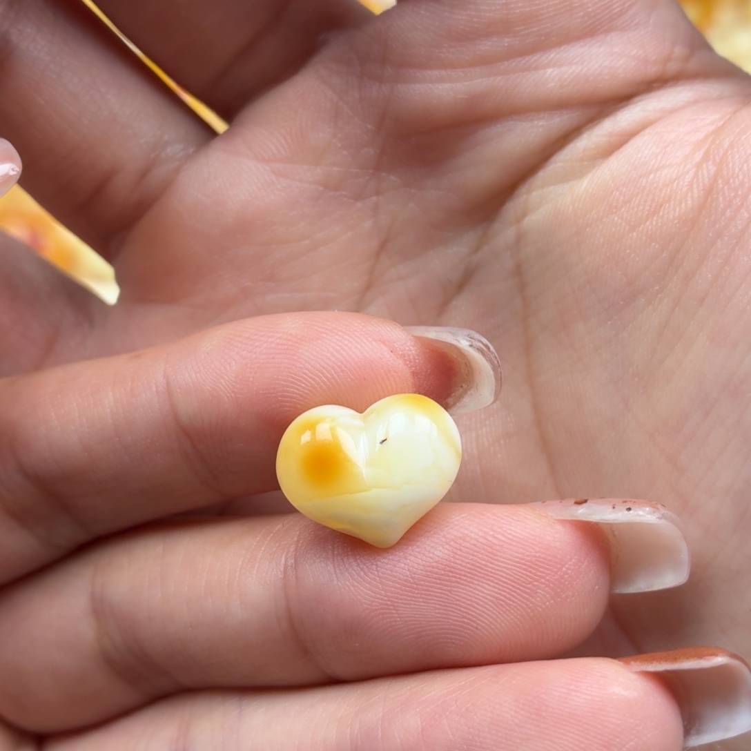 琥珀未镶嵌裸石蜜蜡