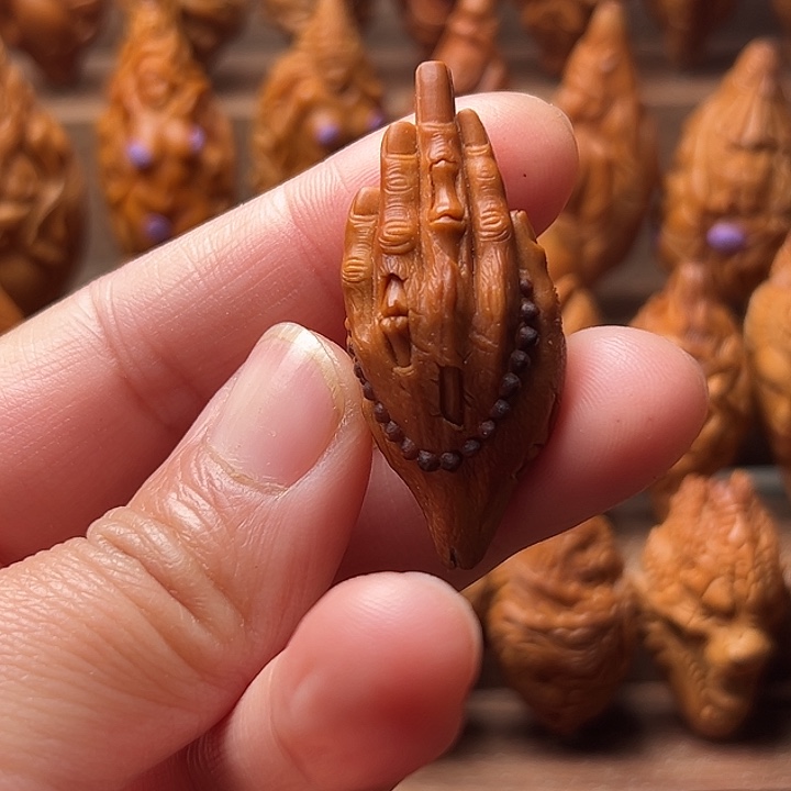 腰***尧吊坠橄榄核橄榄核