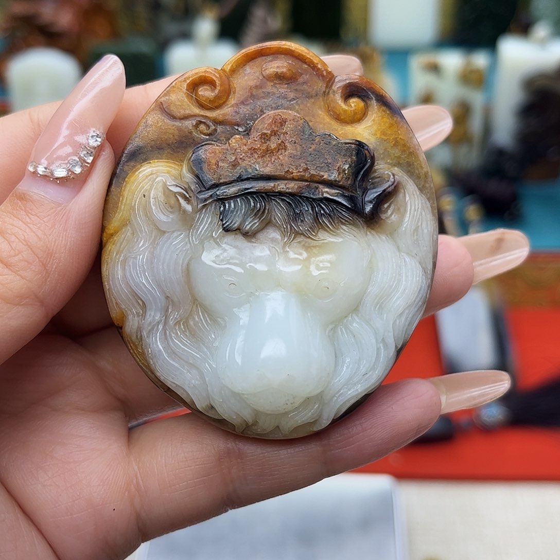 和田玉未镶嵌车挂