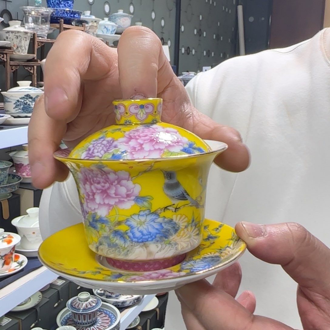 高温下的高温天气使人心情