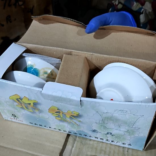 摆件陶瓷盘子碗啥都有