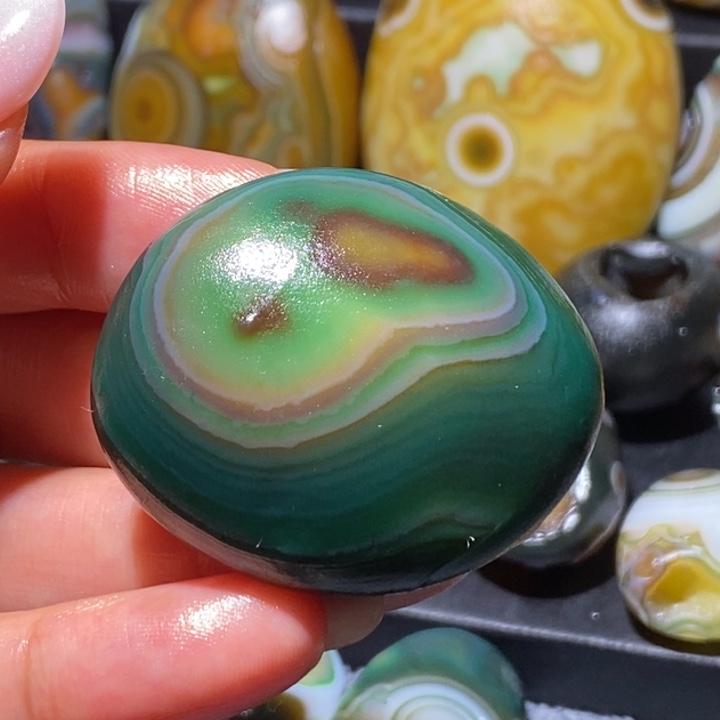 玛瑙/玉髓未镶嵌珠宝奇石37