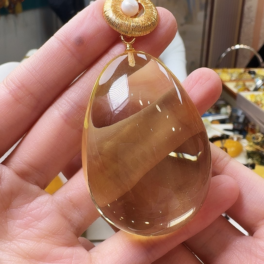 琥珀未镶嵌颈饰吊坠
