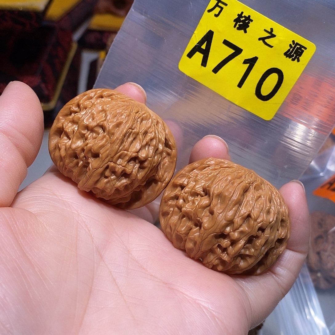 吊坠桃核磨盘…………