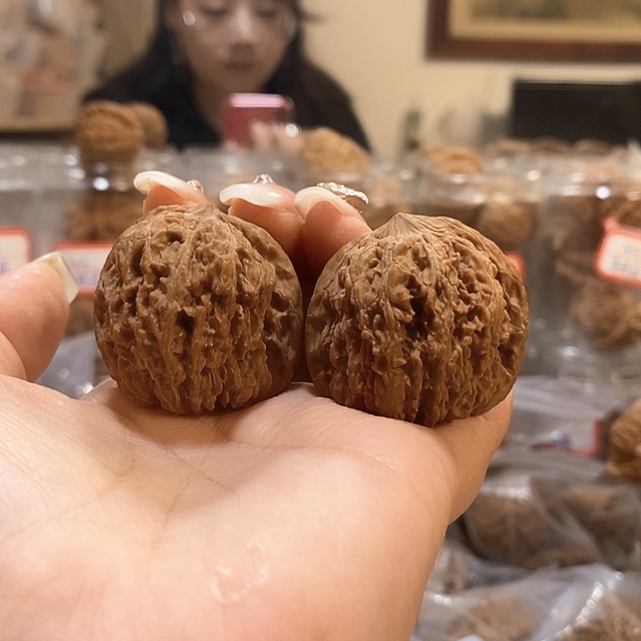 文玩核桃吊坠36边137狮子头