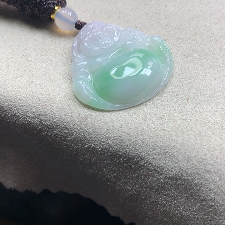 翡翠颈饰未镶嵌吊坠