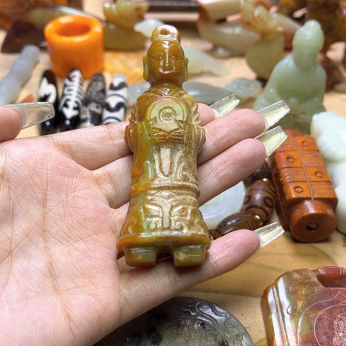 【闪购商品】蛇纹石玉颈饰未镶嵌