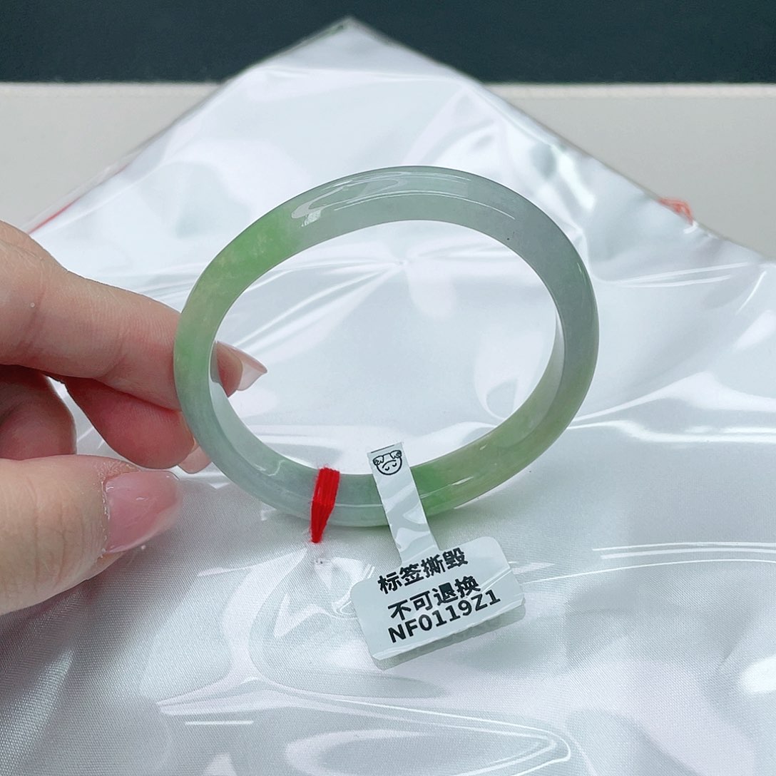 翡翠手镯未镶嵌贵妃55