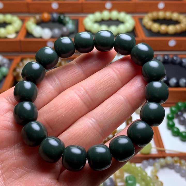 和田玉手串未镶嵌