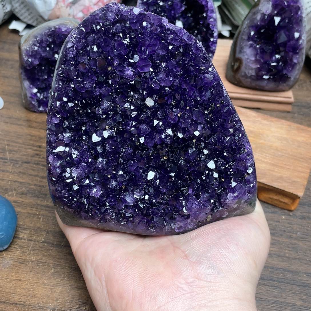 紫晶大型摆件（非配饰）未镶嵌