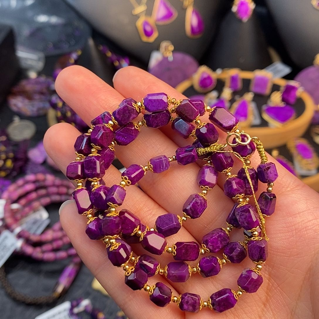 18K金镶嵌苏纪石（舒俱来）项链