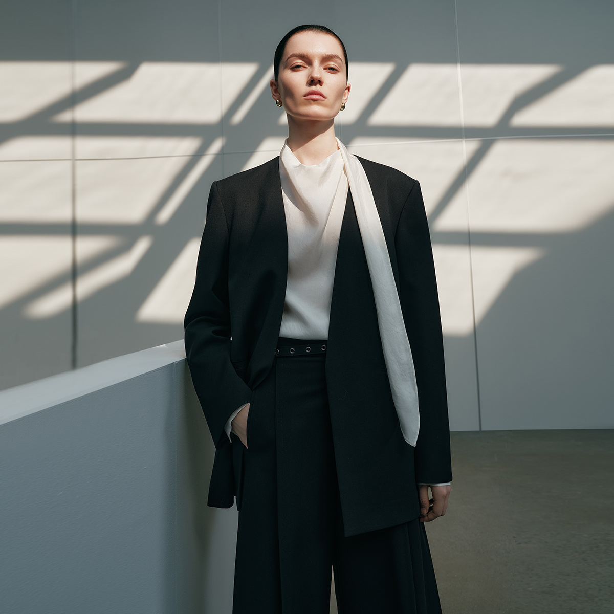 【商场同款新品】迪卡轩 纯色立裁飘带系带V领休闲西装外套 L210018