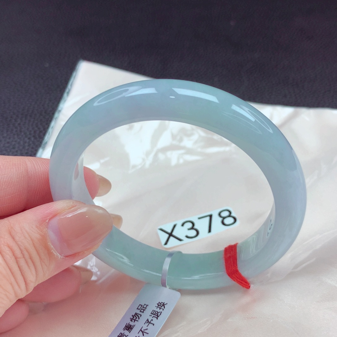 翡翠手镯未镶嵌手镯88