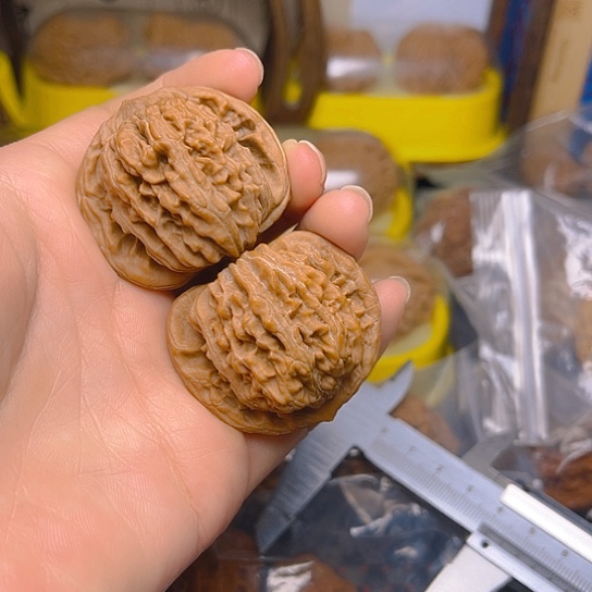 文玩核桃吊坠四座楼