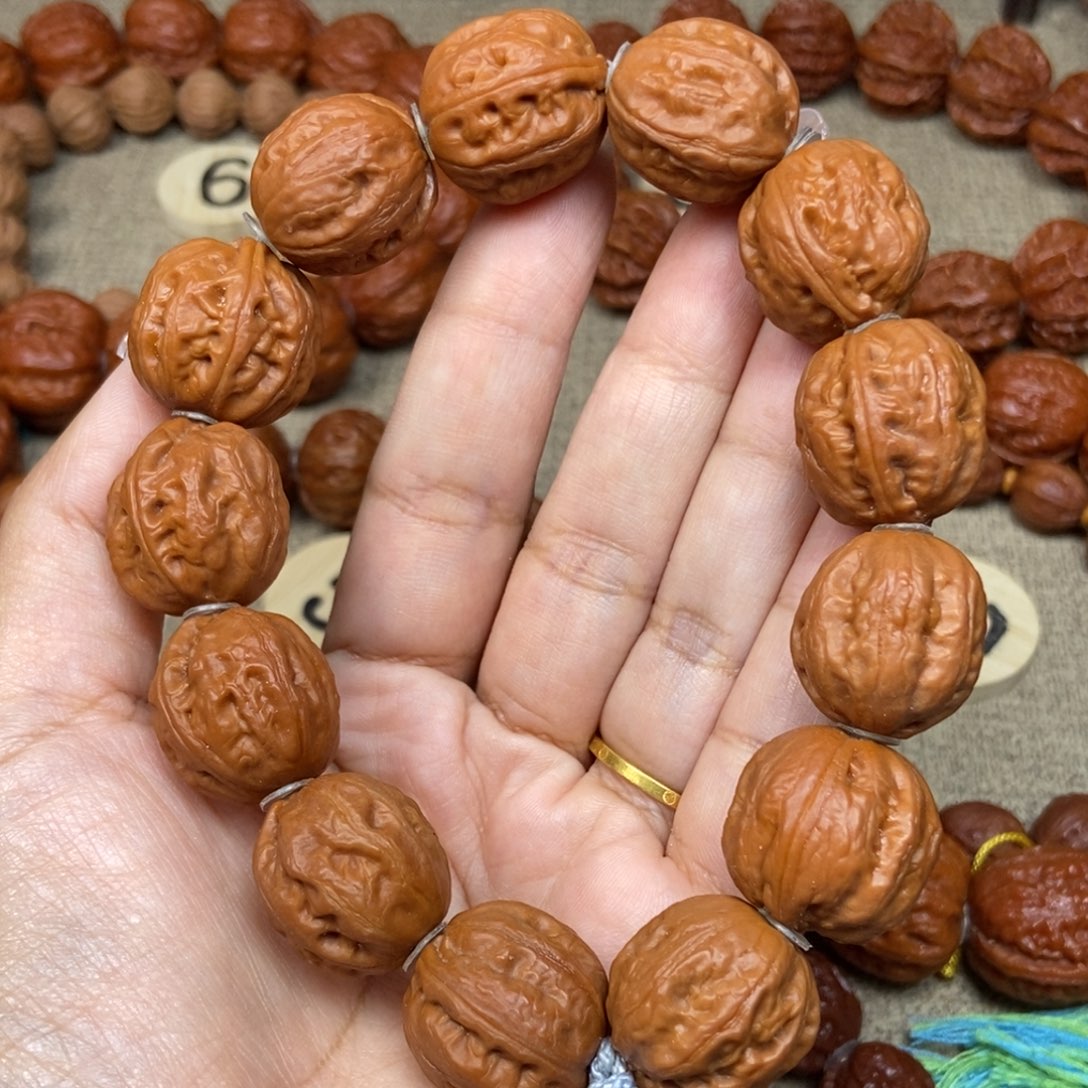 文玩核桃吊坠肉筋八棱文玩核桃