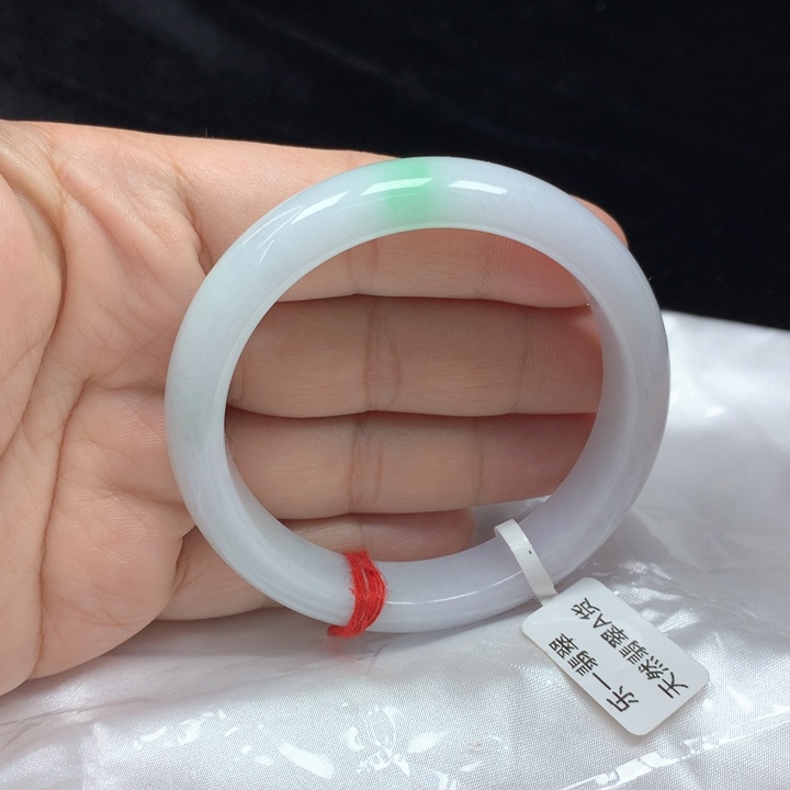 翡翠手镯未镶嵌正圈57