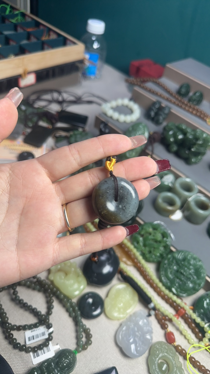 和田玉青花平安扣