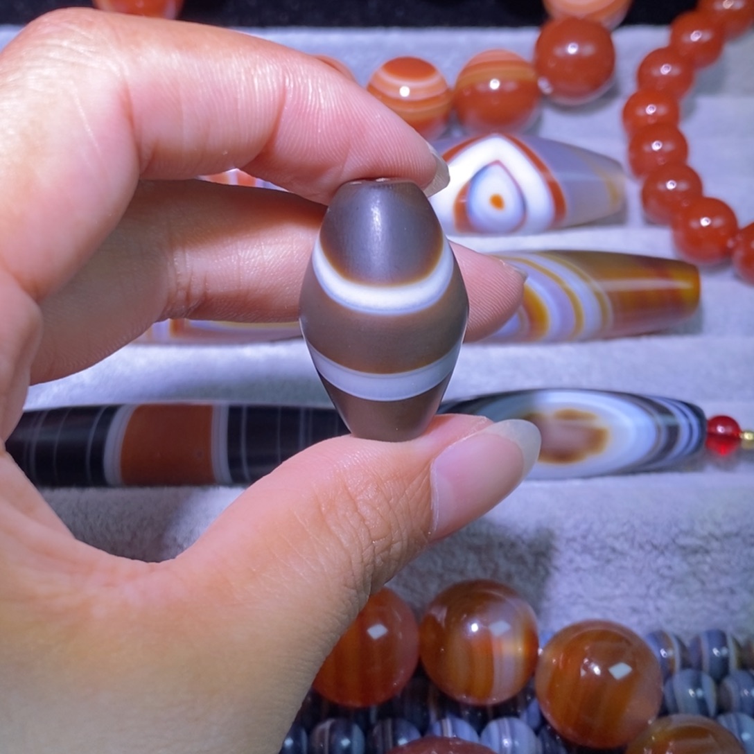 玛瑙/玉髓颈饰未镶嵌