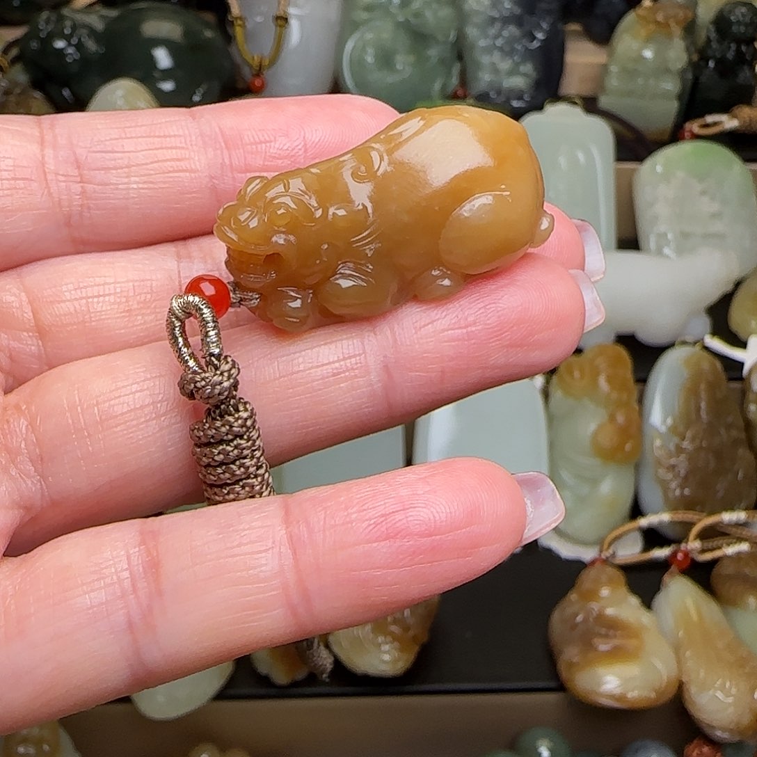 和田玉颈饰未镶嵌格*化