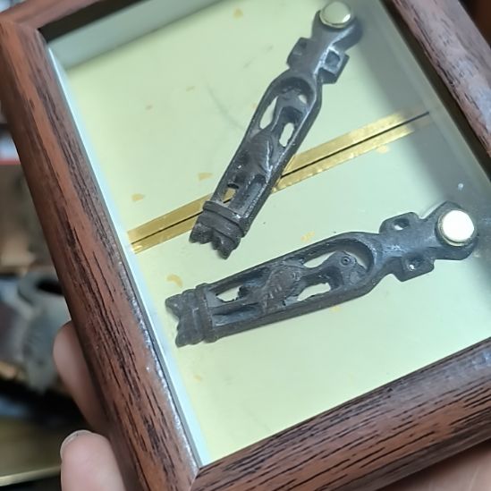 汇***材硅胶拉手一对，包浆自然