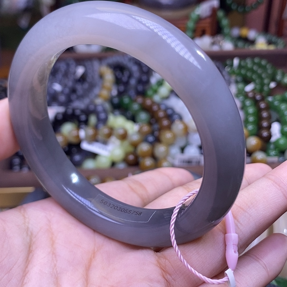 和田玉未镶嵌颈饰浓烟紫老矿料手镯58