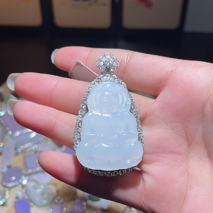 梁***梁翡翠银S925镶嵌颈饰翡翠