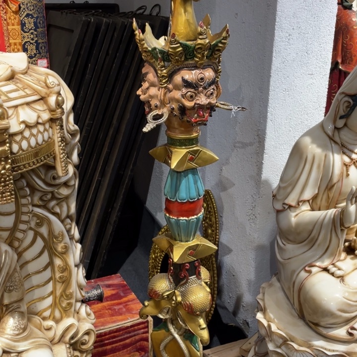 摆件石****哥铜摆件的分类