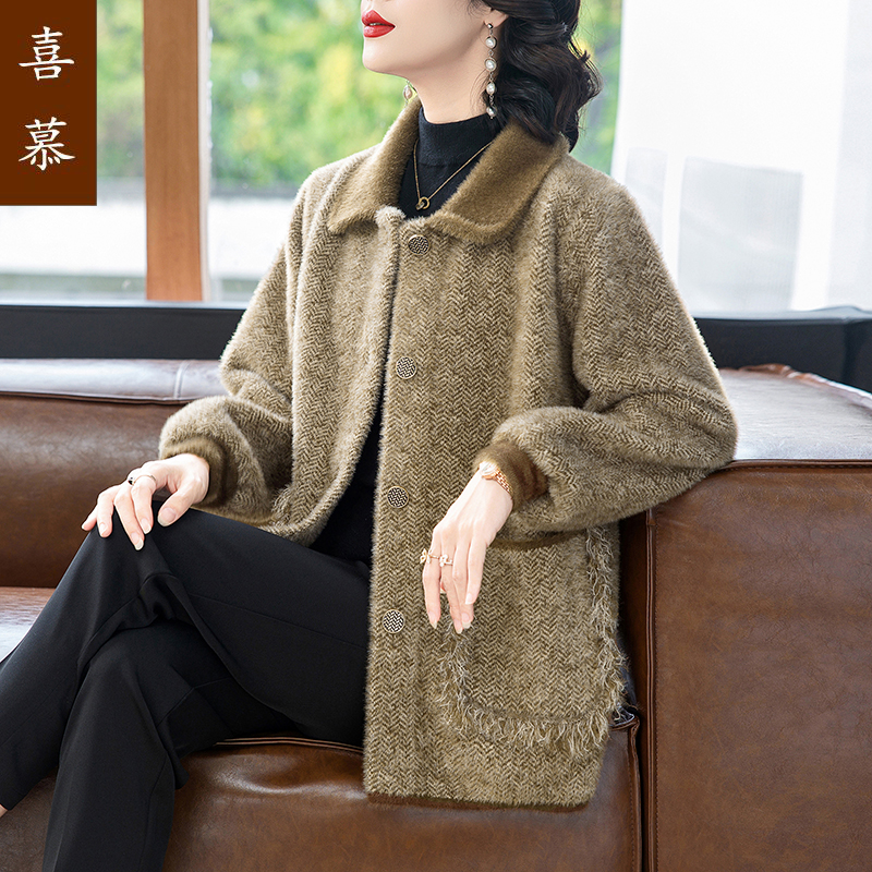 妈妈秋装时尚毛呢上衣2025新款中老年女装春秋高贵短款水貂绒外套
