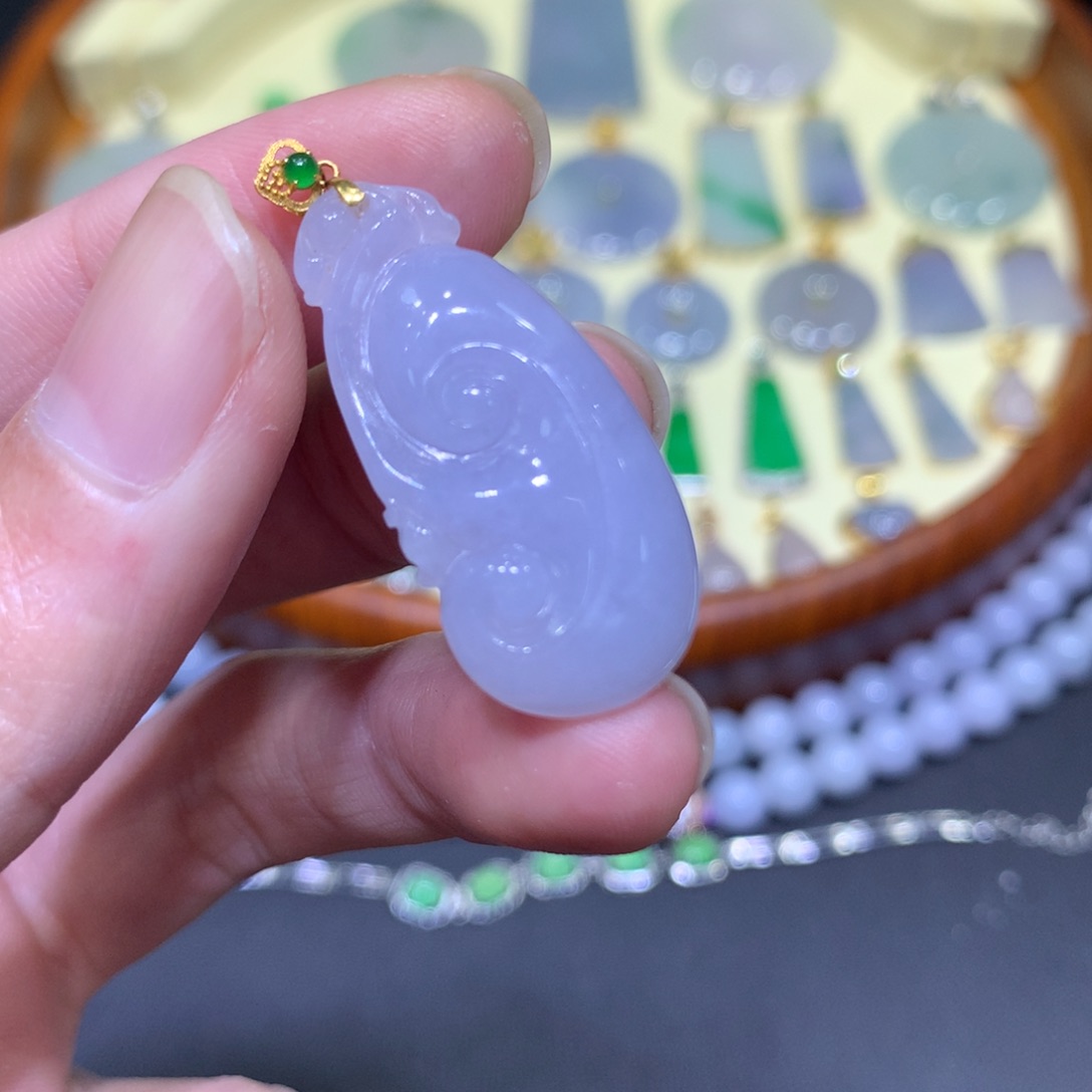 翡翠吊坠(不含链)18K金镶嵌