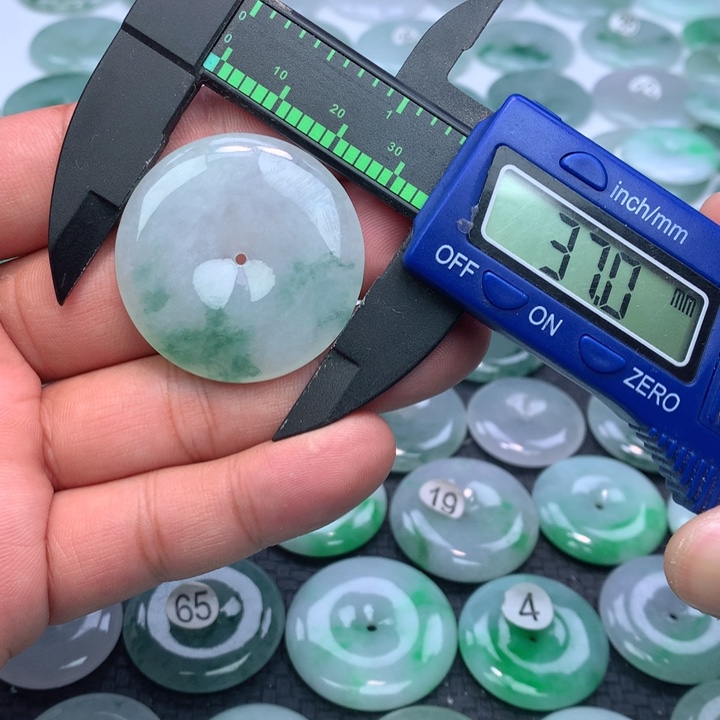 翡翠颈饰未镶嵌缅甸天然A货翡翠