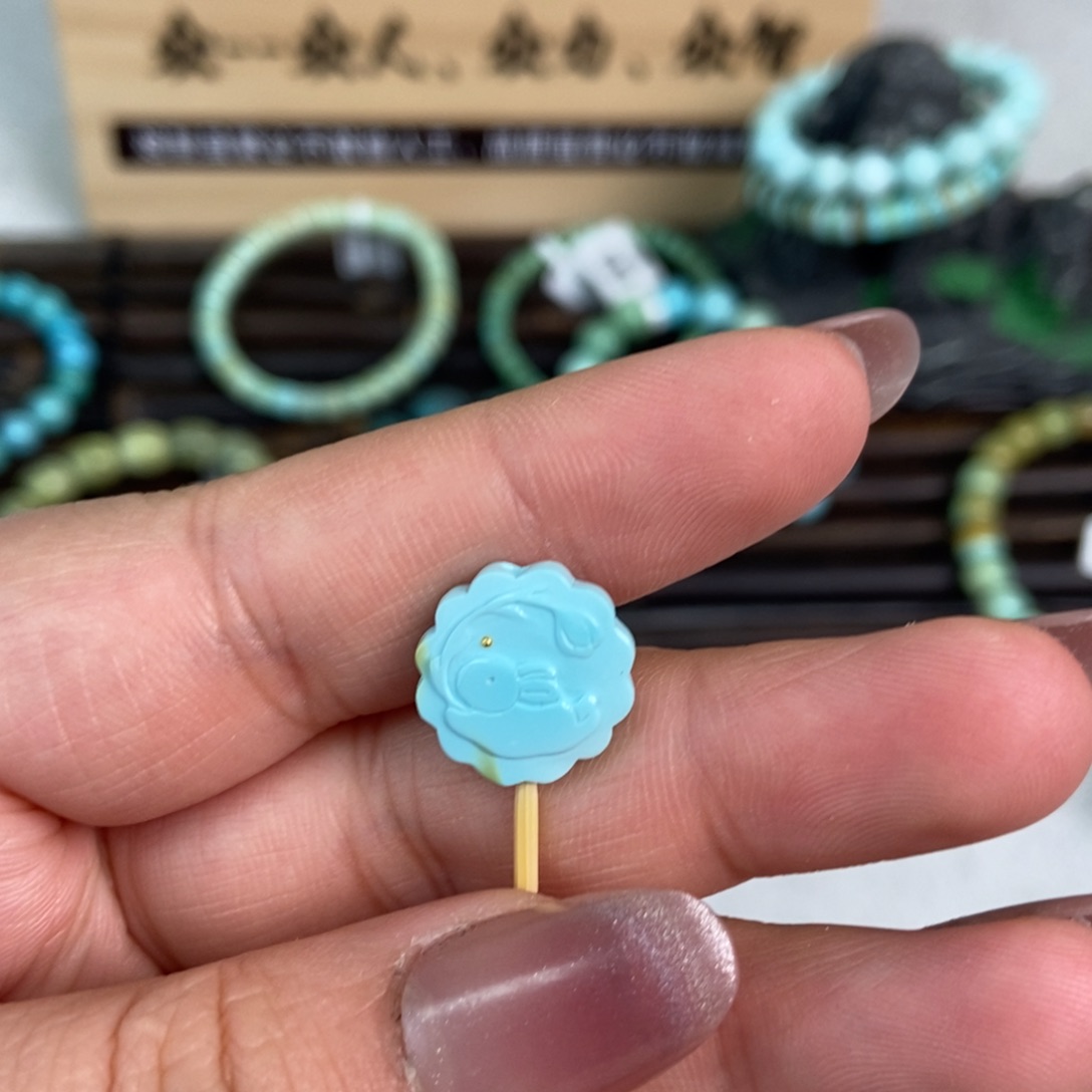 绿松石配饰未镶嵌