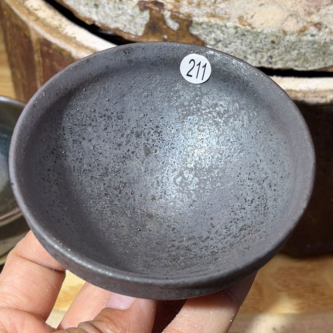 茶盏义兴龙窑坚持真柴烧落灰烧