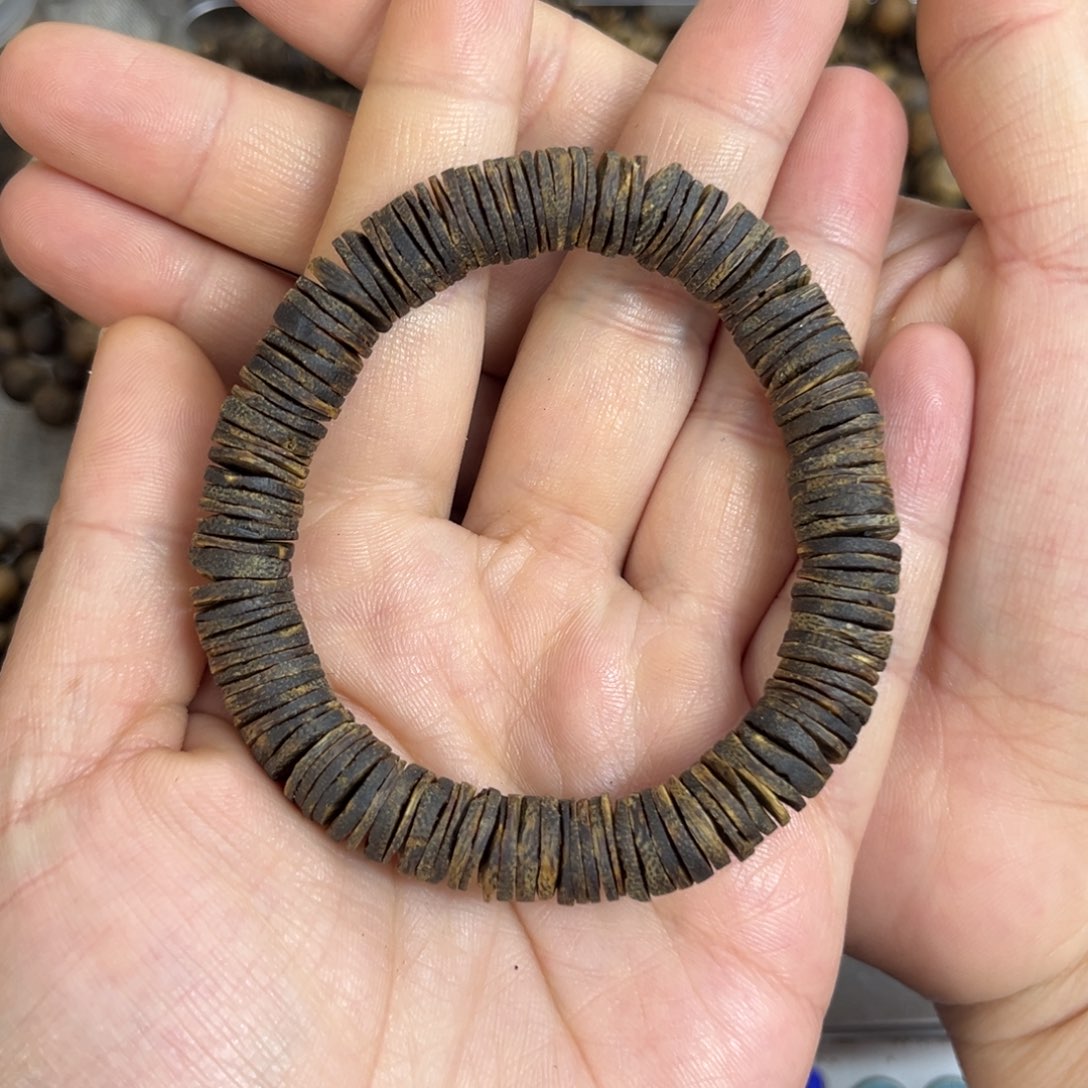 沉香手串透顶绿沉水药片珠1.0规格多样性发一