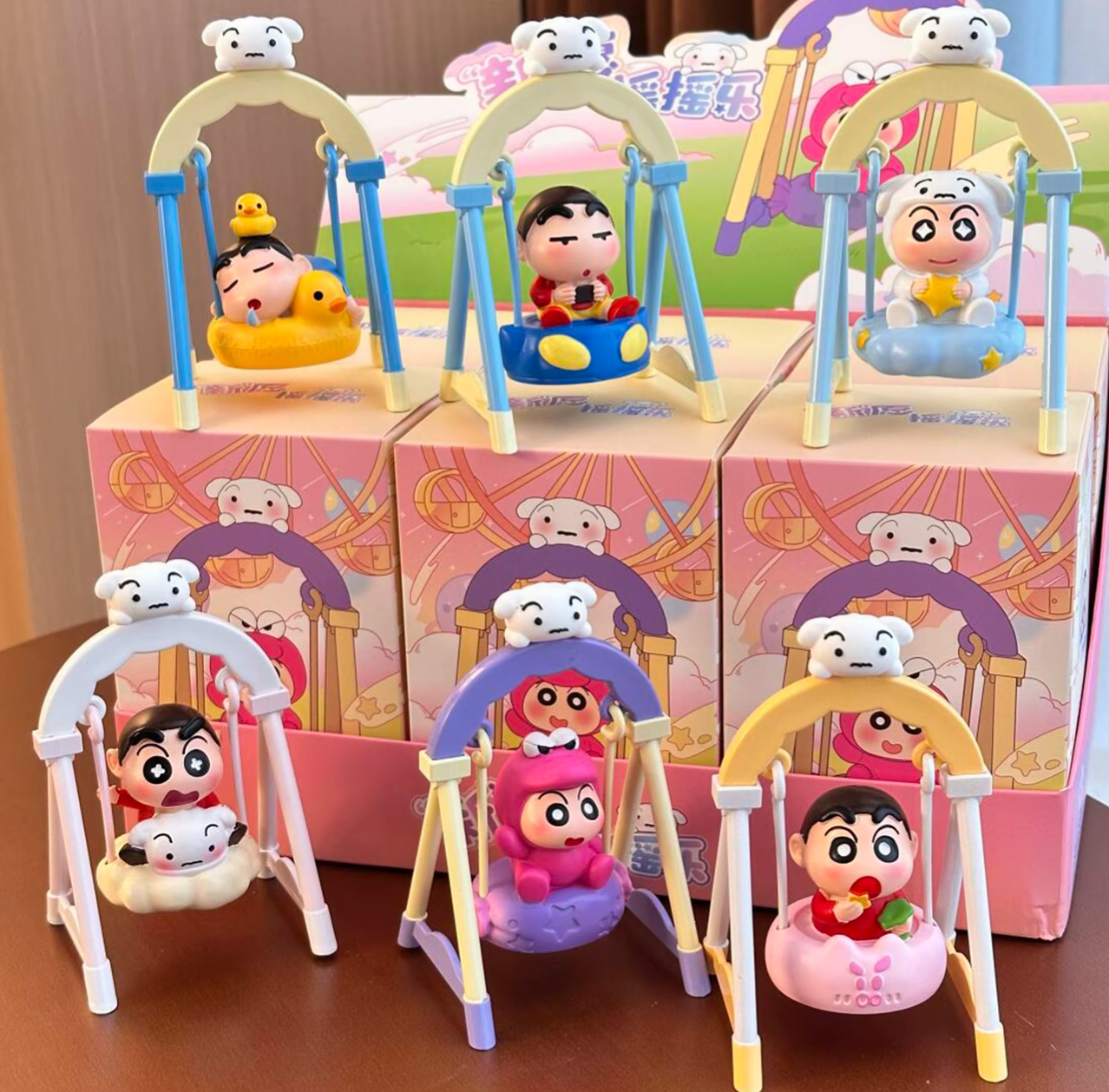 蜡笔小新荡秋千盲盒手办潮玩公仔治愈系解压桌面摆件玩偶生日礼物