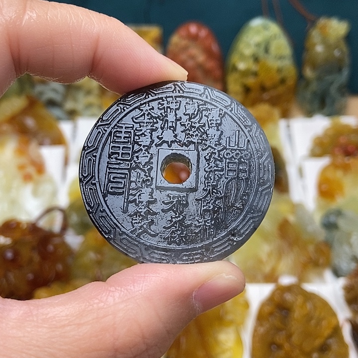 蛇纹石玉合金颈饰