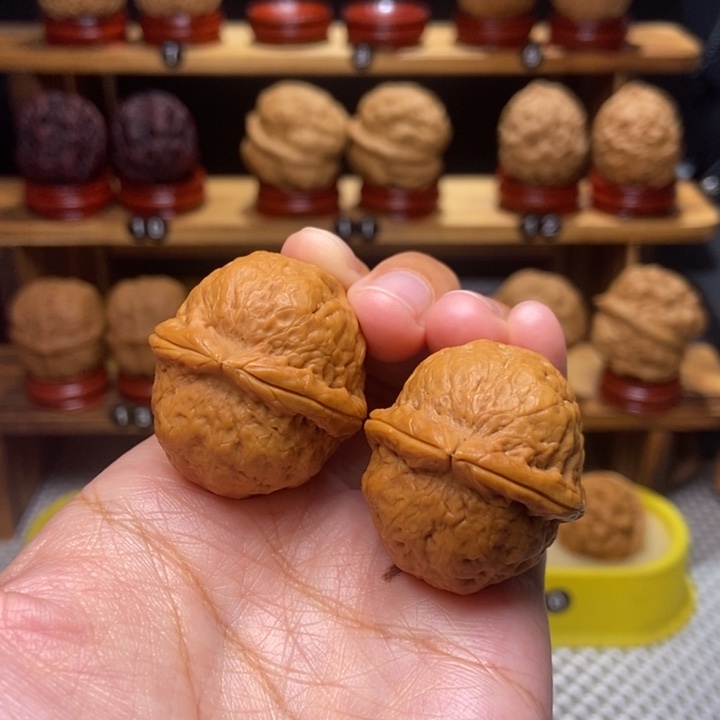 文玩核桃吊坠龙珠6