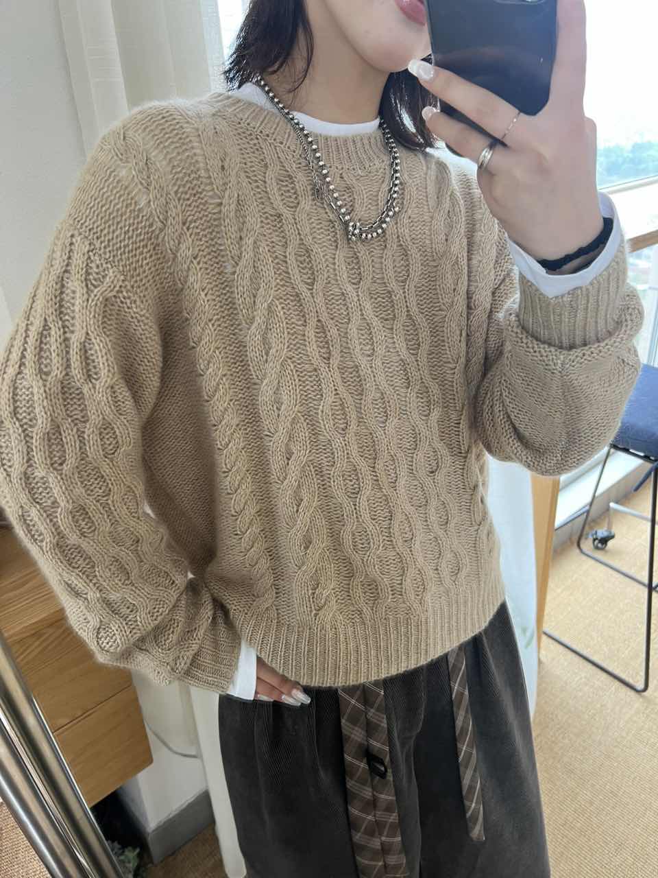 圆领简约百搭针织衫