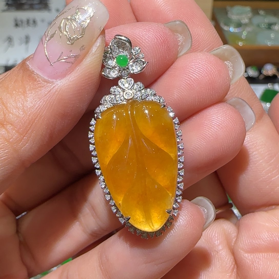 【闪购商品】翡翠颈饰18K金镶嵌土*天然