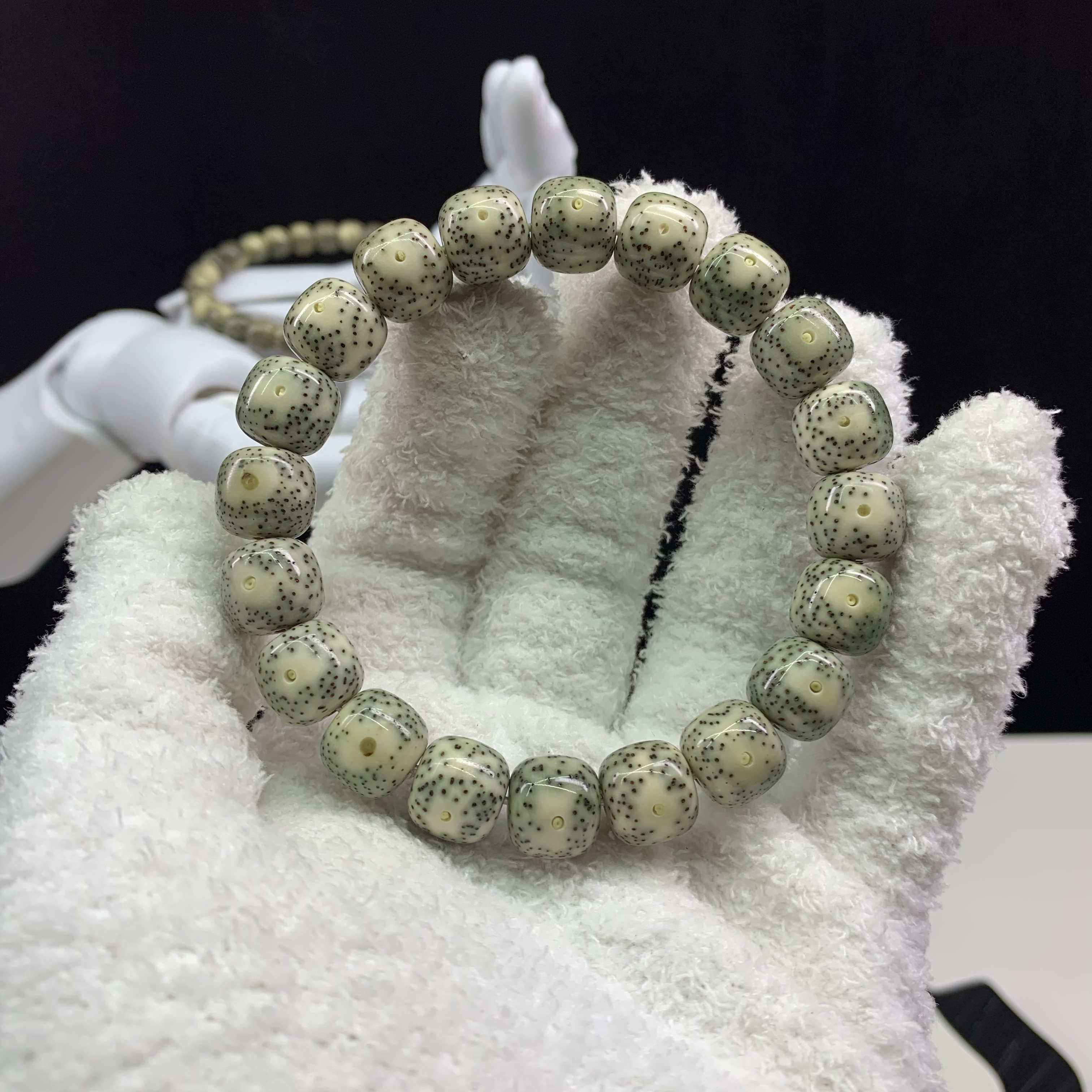 一物一图XLYY043 12*11mm青花瓷大眼睛星月菩提手串