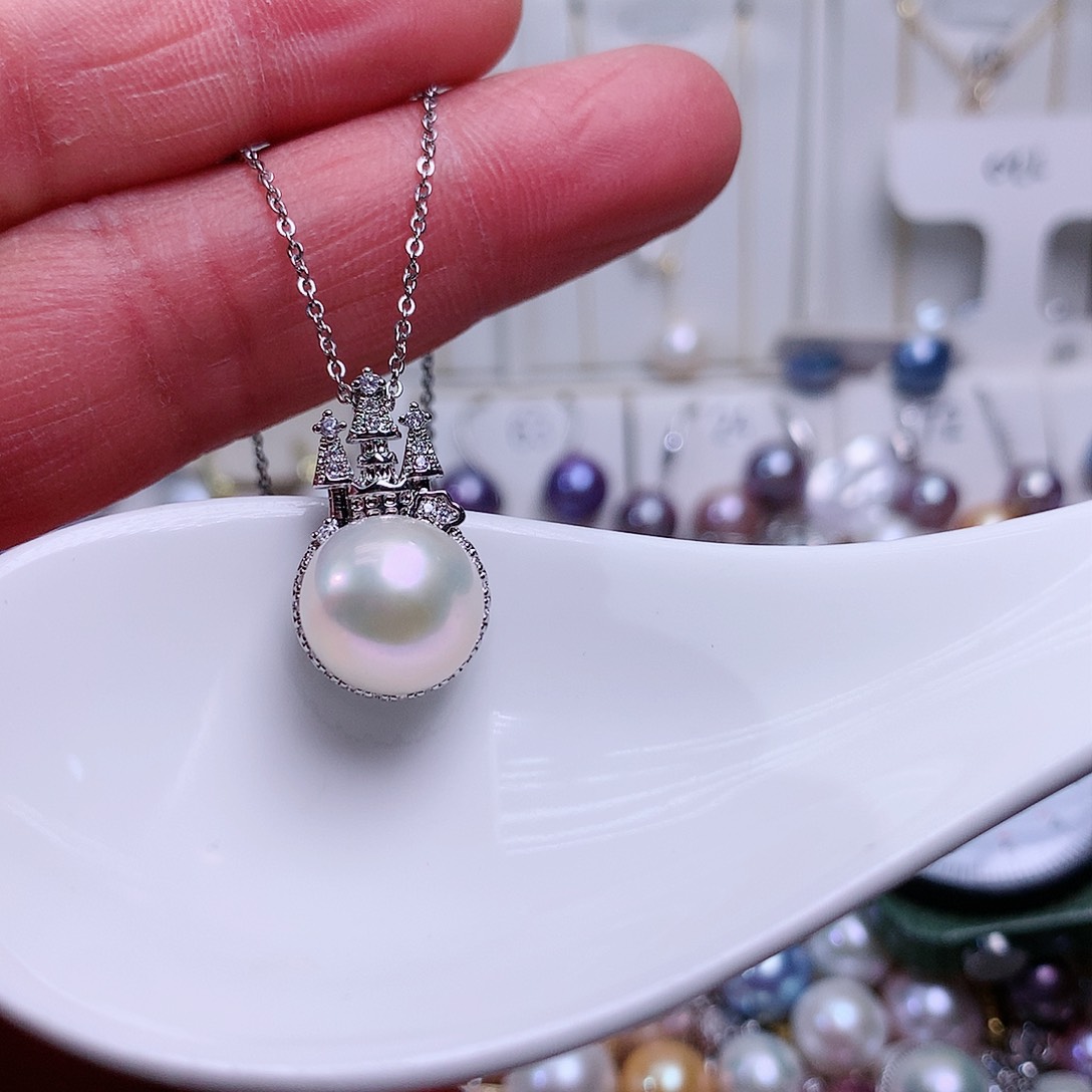 淡水珍珠吊坠(赠链)未镶嵌