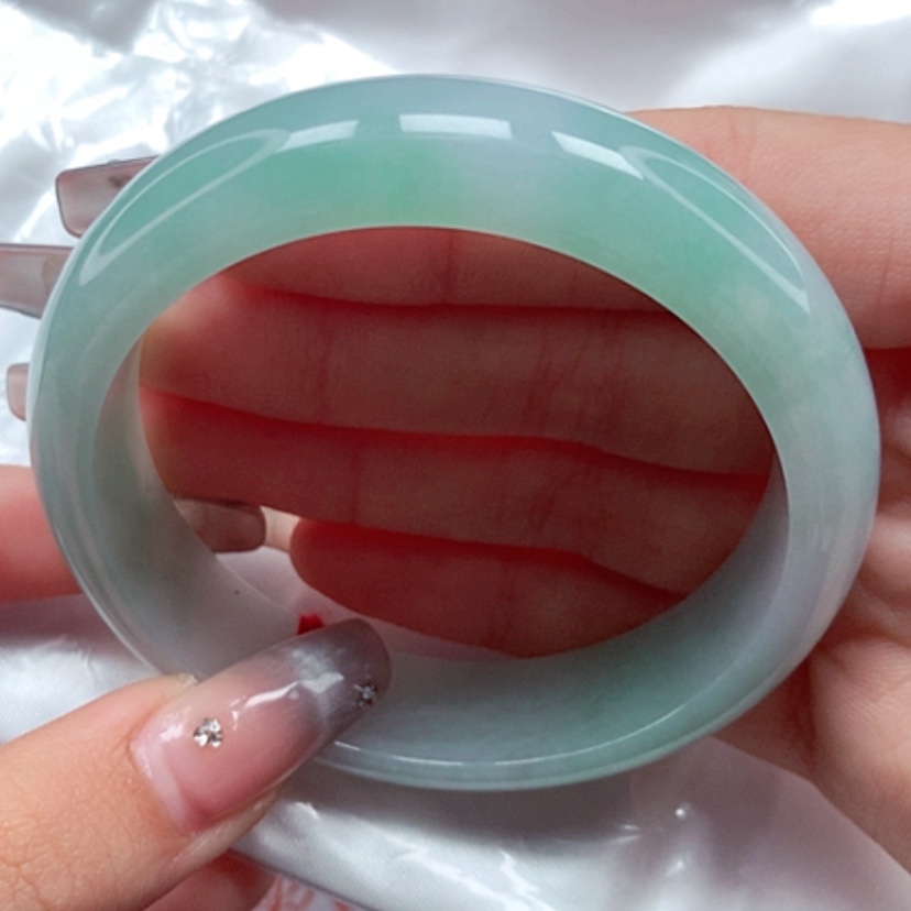 【闪购商品】翡翠手镯未镶嵌56圈
